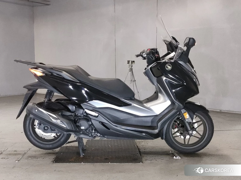Проданный Honda FORZA 2018 из Японии, фото 2