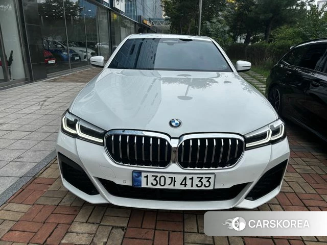 BMW 5 Series (G30) 2023 Белый из Кореи