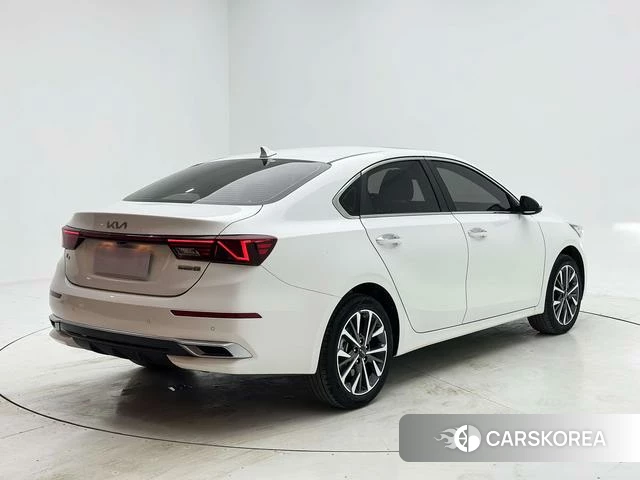 Kia K3 2021 Белый из Китая