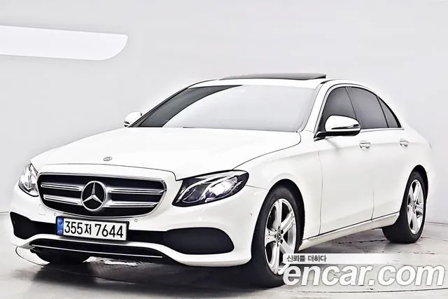 Mercedes-Benz E-Class W213 2018 Белый из Кореи