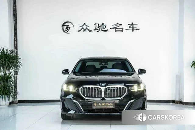 BMW 5 series 2025 Черный из Китая