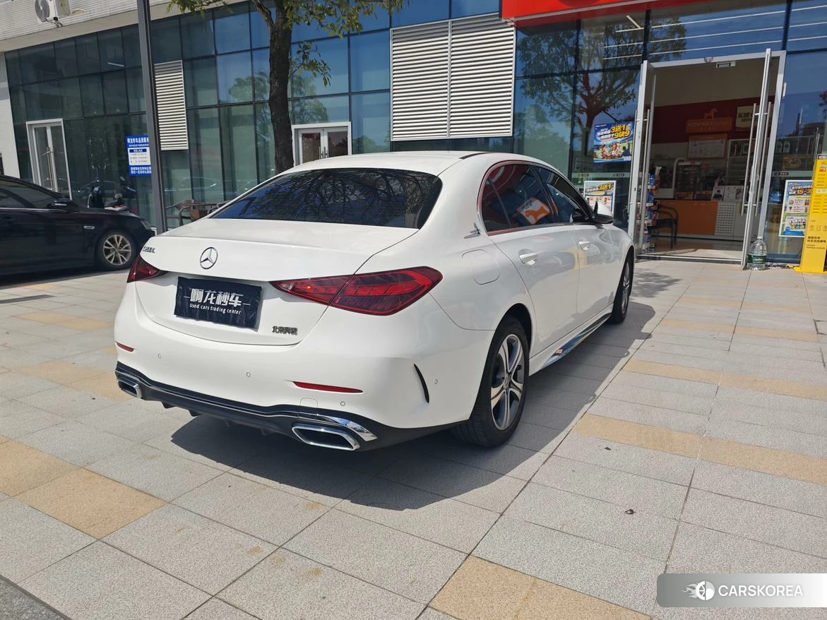 Mercedes-Benz Class C 2022 Белый из Китая
