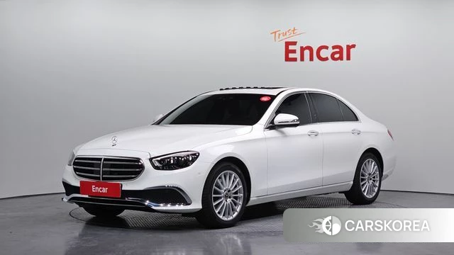 Mercedes-Benz E-Class W213 2021 Белый из Кореи
