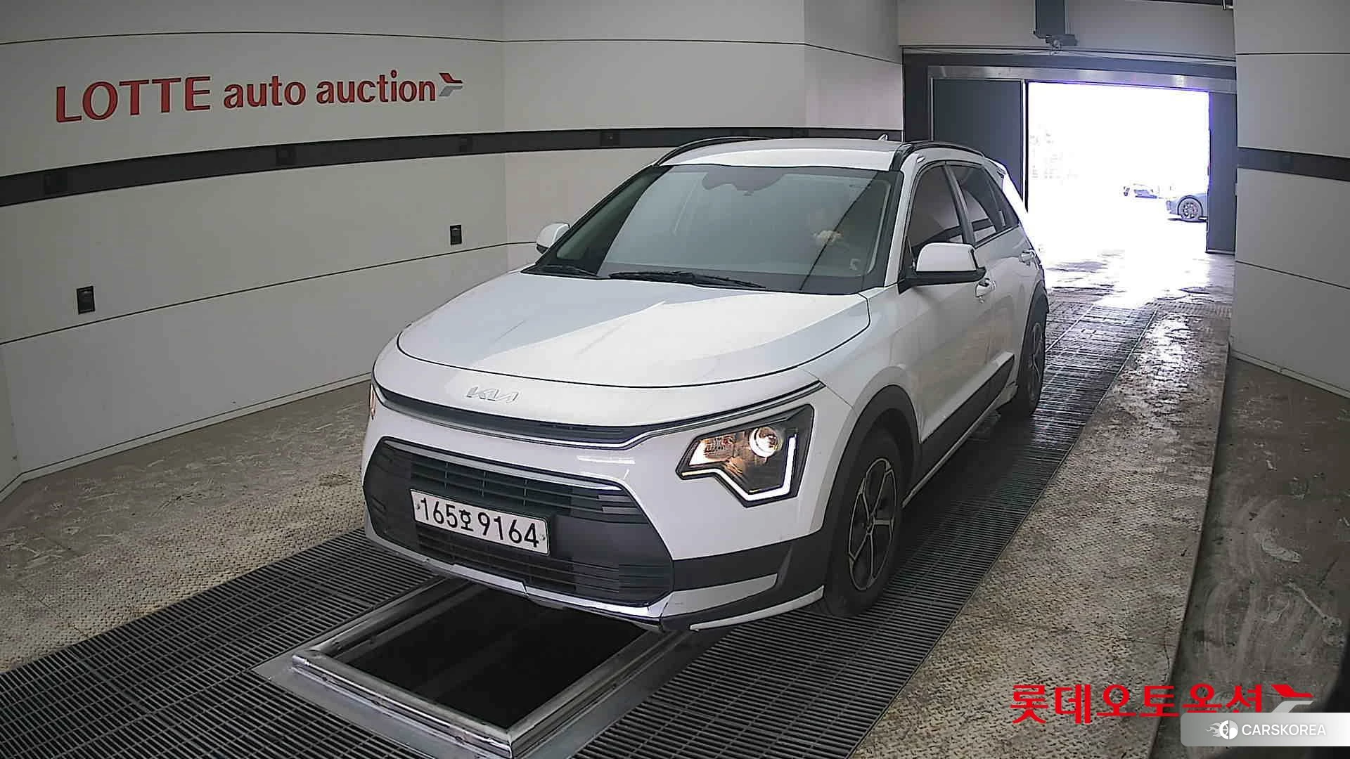 Kia Niro Hybrid 2022 Snow White Pearl (optional) из Кореи