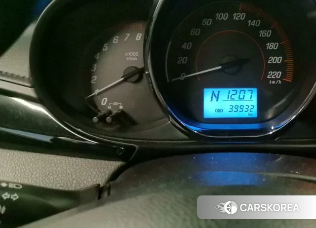 Toyota YARIS L Zhixuan 2021 Красный из Китая