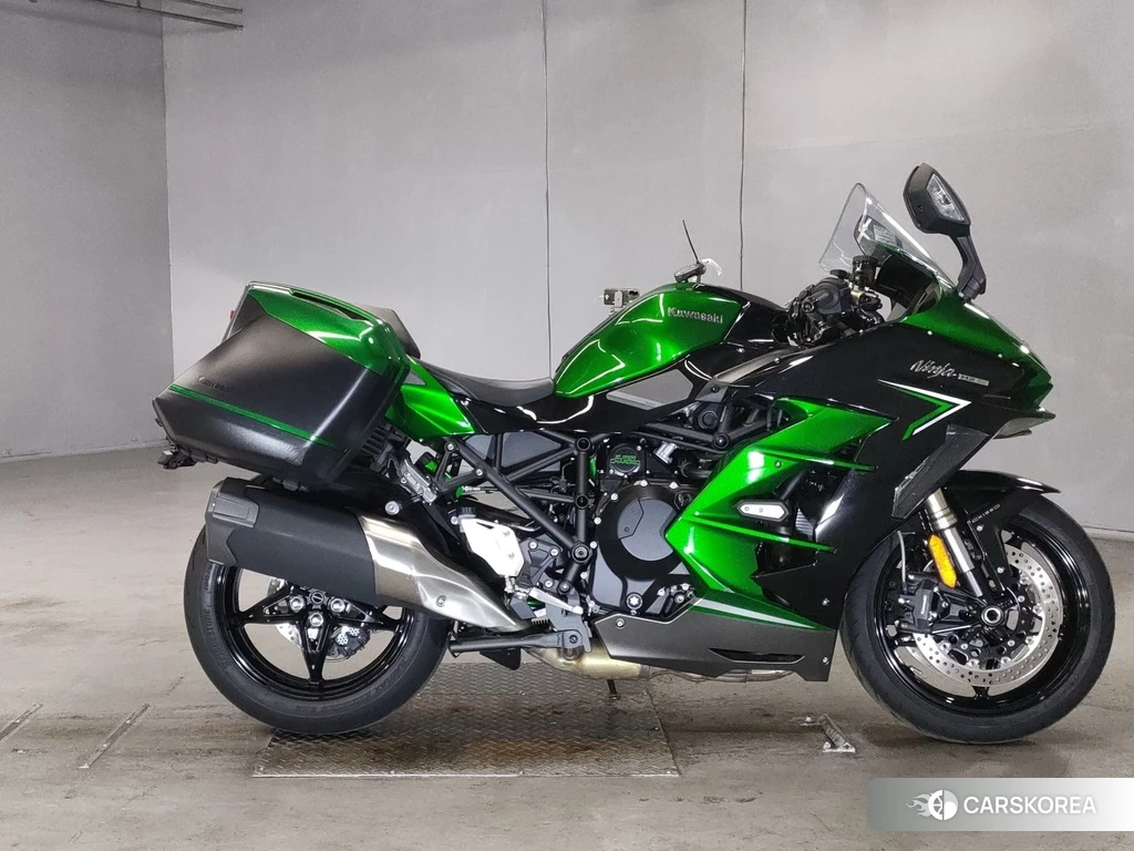 Проданный Kawasaki NINJA H2 SX 2022 из Японии