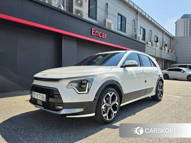 Kia Di Ol Nu Niro 2025 Белый из Кореи