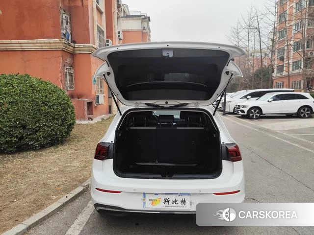 Volkswagen Golf 2025 Белый из Китая