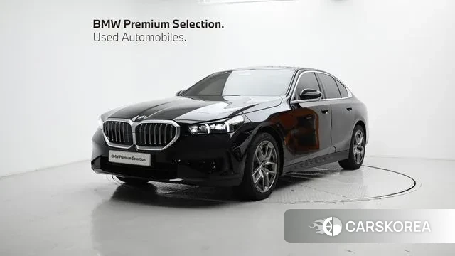 BMW 5 Series (G60) 2024 Черный из Кореи