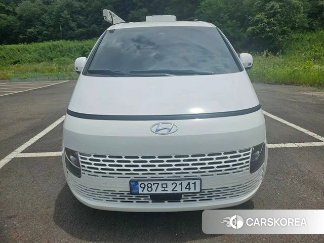 Hyundai Staria 2021 Белый из Кореи