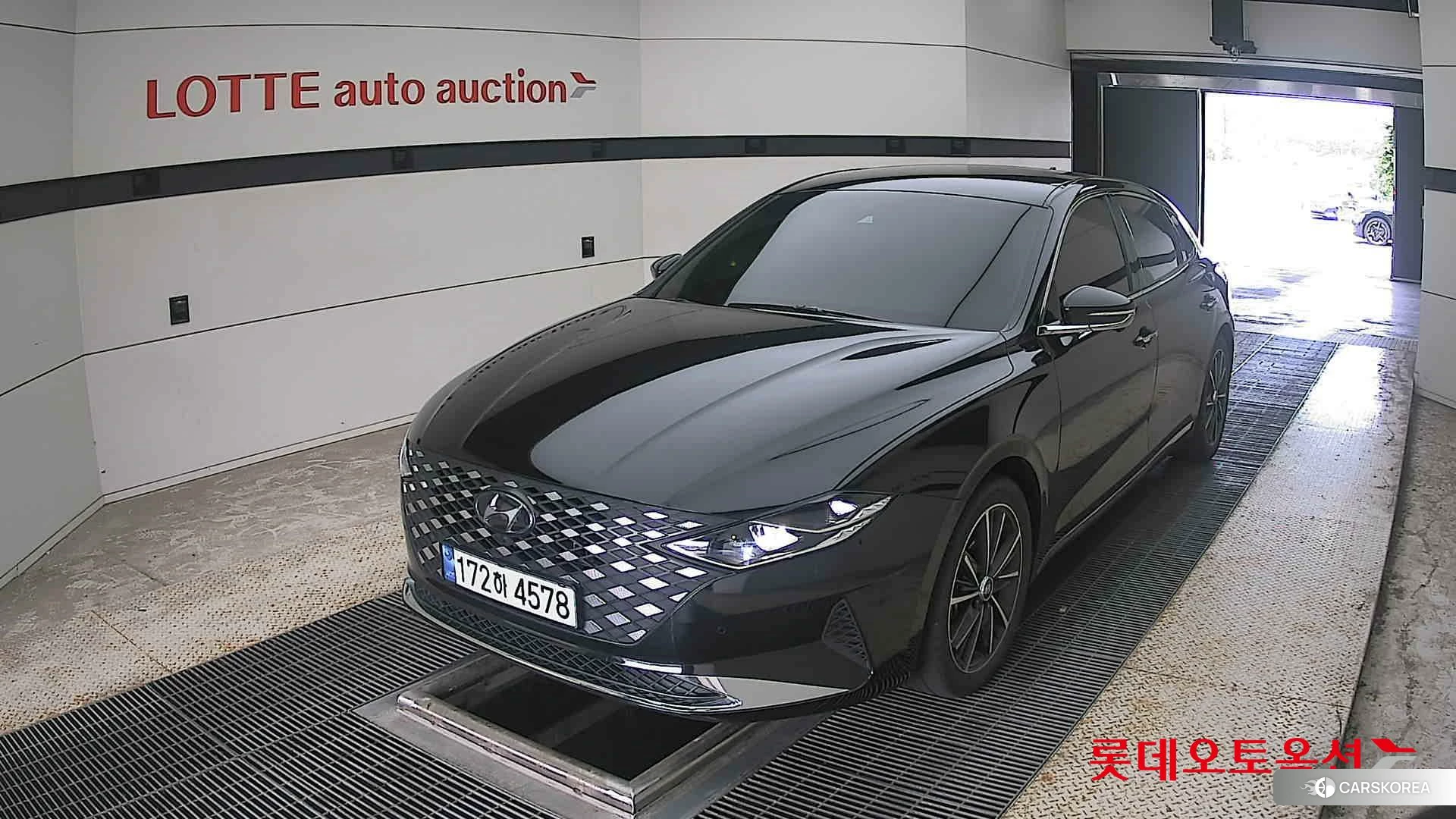Hyundai Grandeur 2023 Abyss Black Pearl из Кореи