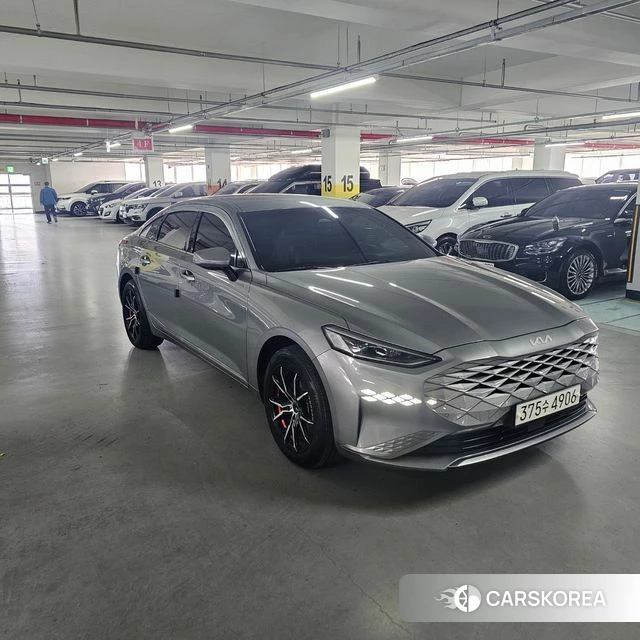 Kia K8 2023 Серебристо-серый из Кореи