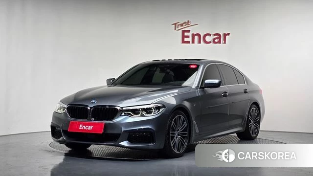 BMW 5 Series (G30) 2019 Серебристо-серый из Кореи