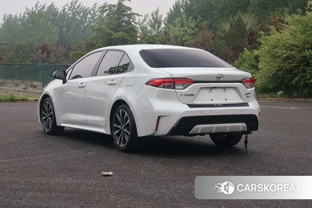 Toyota Lei Ling 2021 Белый из Китая