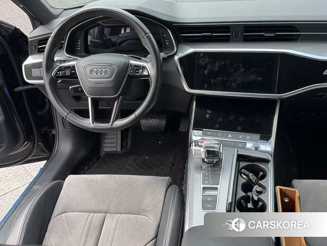 Audi A6L 2022 Черный из Китая