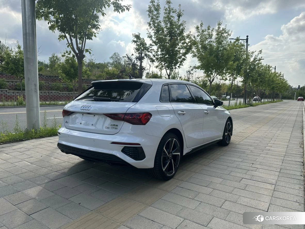 Audi A3 2023 Белый из Китая