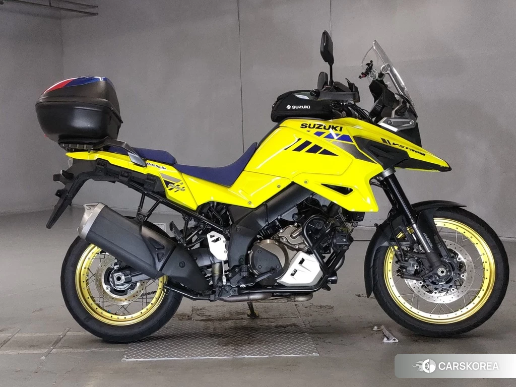 Проданный Suzuki V-STROM 1050XT 2021 из Японии, фото 2