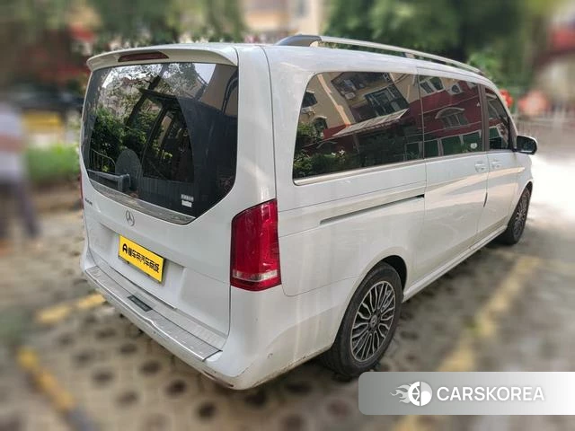 Mercedes-Benz V-class 2019 Белый из Китая