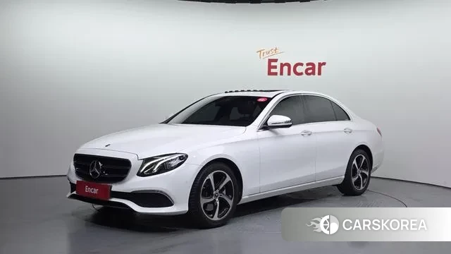 Mercedes-Benz E-Class W213 2019 Белый из Кореи