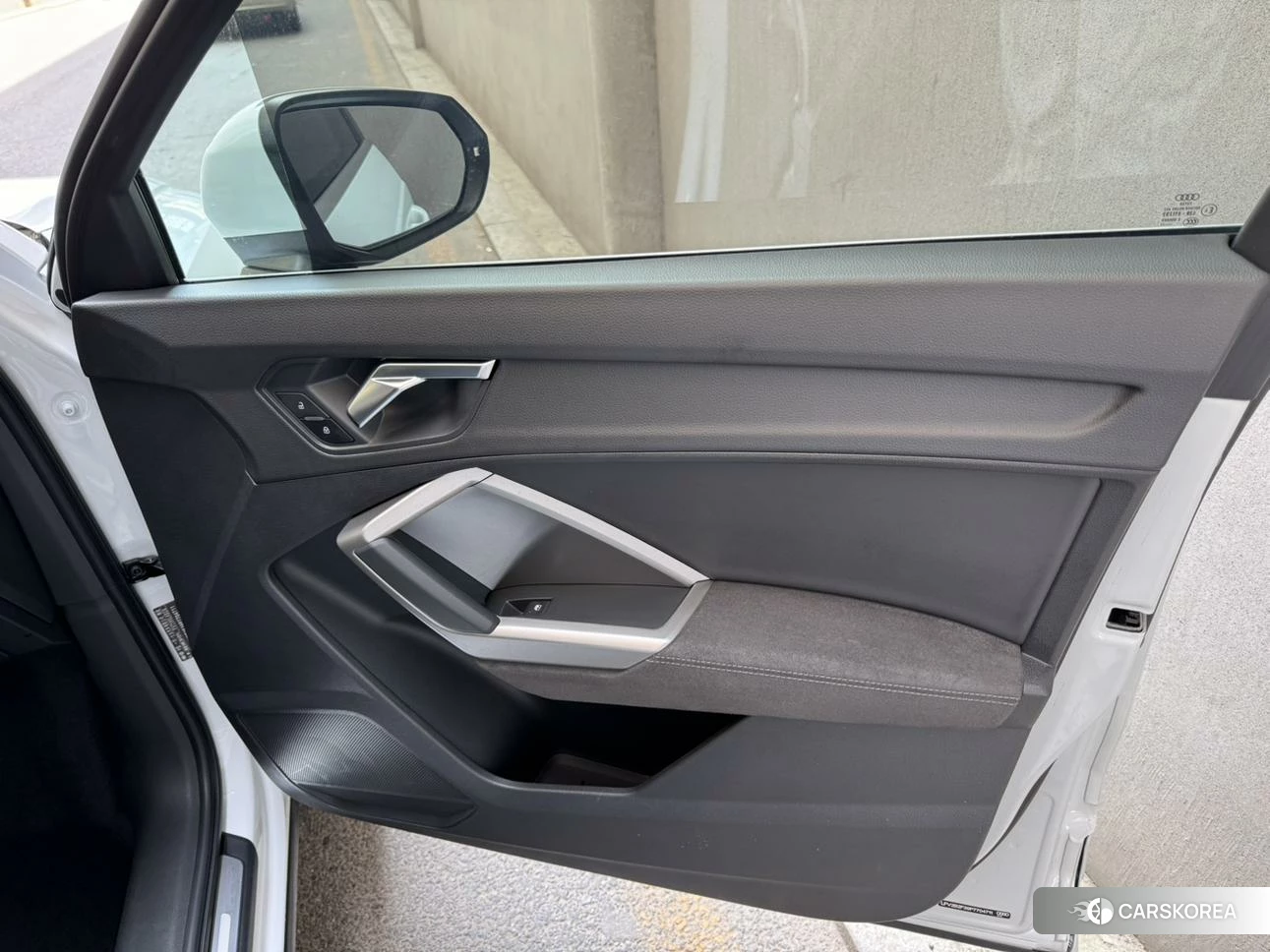 Audi Q3 2022 Белый из Китая