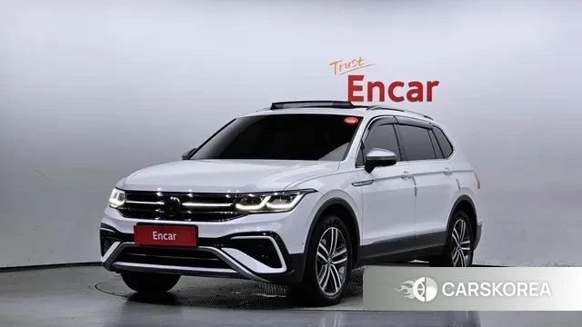 Volkswagen Tiguan Allspace 2023 Белый из Кореи