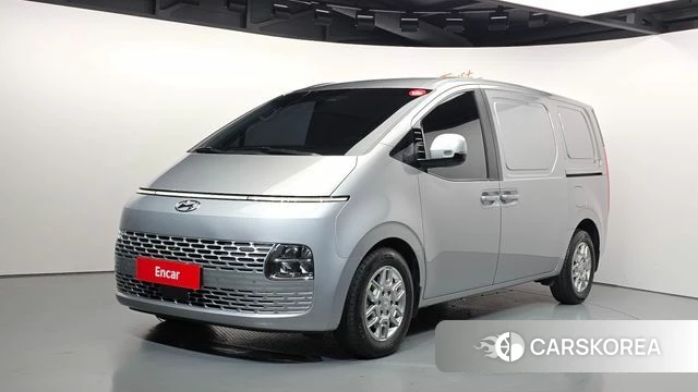 Hyundai Staria 2023 Серебристо-серый из Кореи