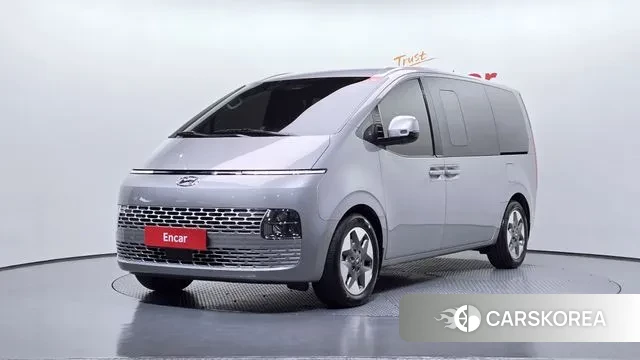 Hyundai Staria 2023 Серебряный из Кореи