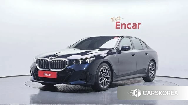 BMW 5 Series (G60) 2024 Черный из Кореи