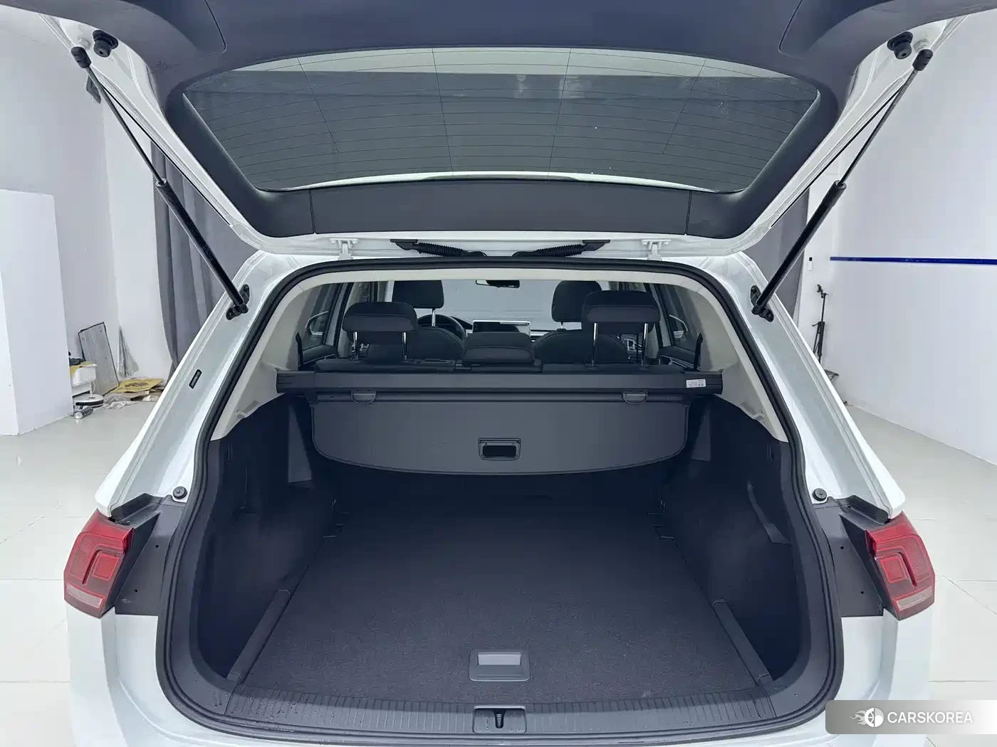 Volkswagen Tiguan L 2023 Белый из Китая