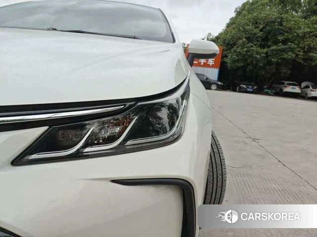 Toyota Corolla 2023 Белый из Китая