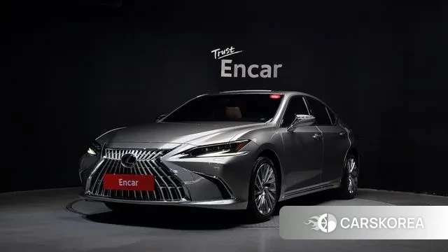 Lexus ES300h 7th generation 2025 Песочный из Кореи
