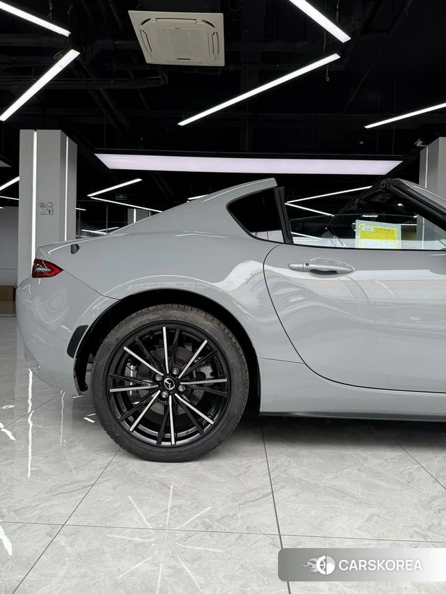 Mazda MX-5 2025 Серебристо-серый из Китая
