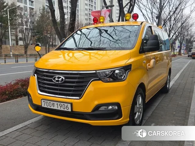 Hyundai The New Grand Starex 2019 Желтый из Кореи