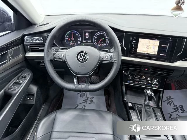Volkswagen Passat PHEV 2021 Черный из Китая