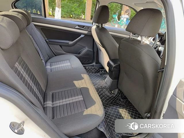 Volkswagen Lavida 2022 Белый из Китая