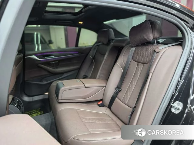 BMW 5 series 2021 Черный из Китая
