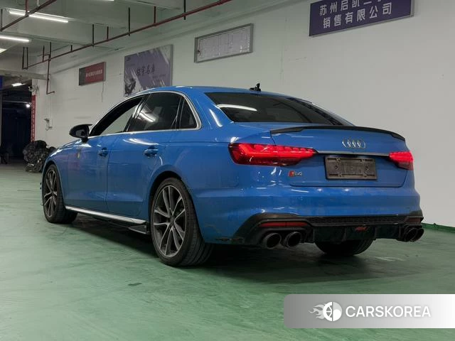 Audi S4 2021 Синий из Китая