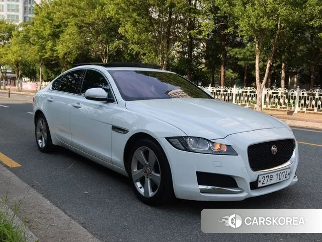 Jaguar XF (X260) 2018 Белый из Кореи