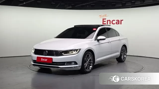Volkswagen Passat GT (B8) 2018 Белый из Кореи