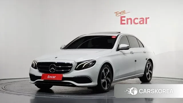 Mercedes-Benz E-Class W213 2019 Белый из Кореи