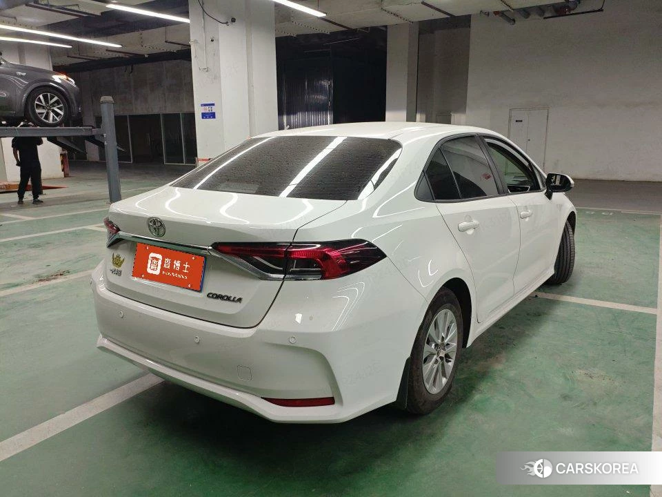 Toyota Corolla 2021 Белый из Китая