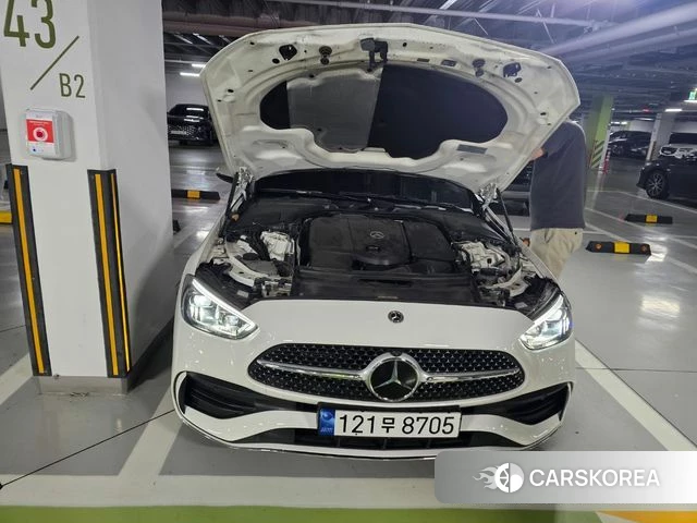 Mercedes-Benz C-Class W206 2023 Белый из Кореи