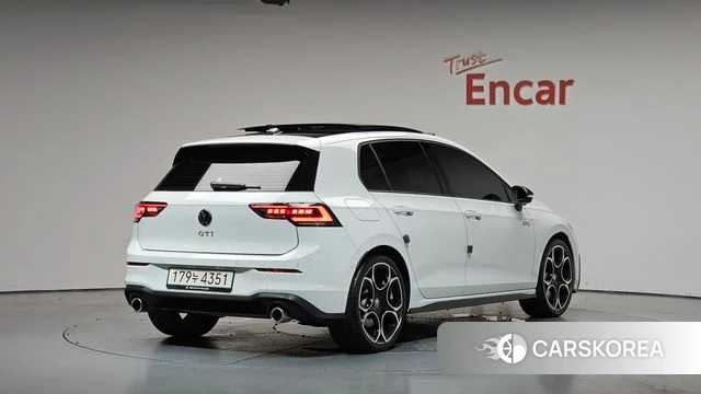 Volkswagen Golf 8th Generation 2026 Белый из Кореи