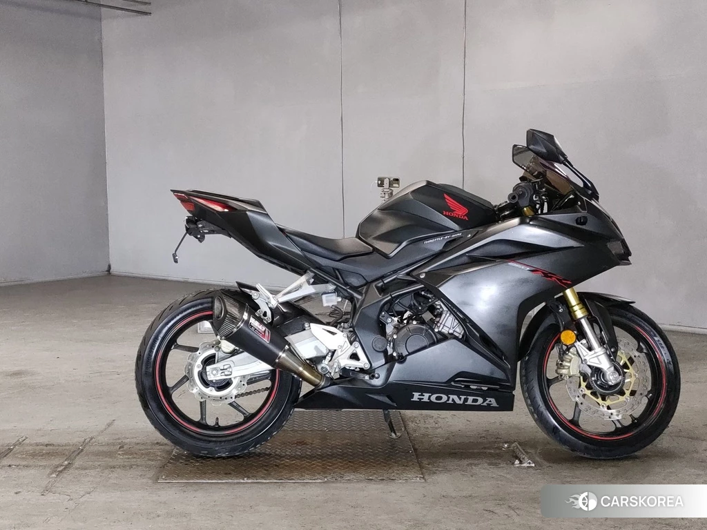Проданный Honda CBR250RR 2017 из Японии