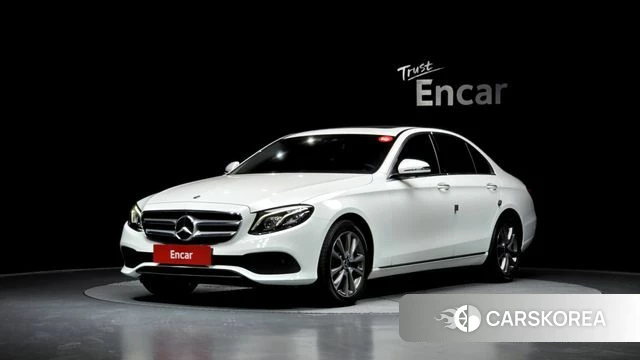 Mercedes-Benz E-Class W213 2019 Белый из Кореи