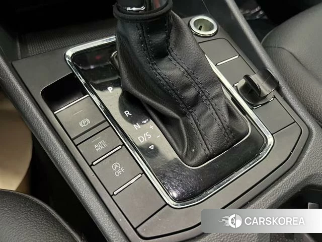 Volkswagen Bora 2022 Белый из Китая