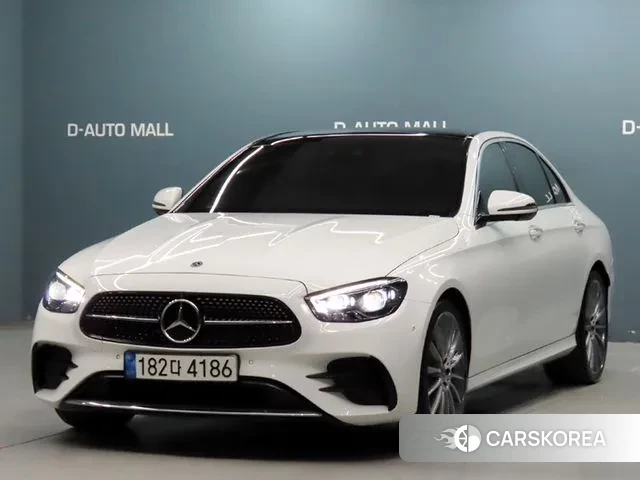 Mercedes-Benz E-Class W213 2022 Белый из Кореи