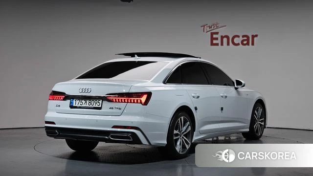 Audi A6 (C8) 2021 Белый из Кореи