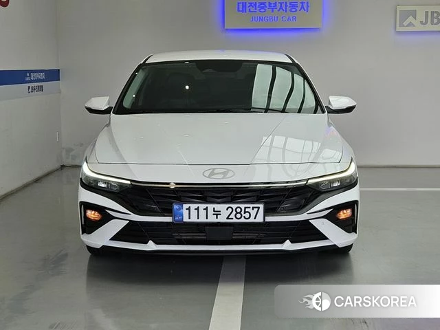 Hyundai The New Avante (CN7) 2023 Белый из Кореи