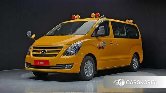 Hyundai Grand Starex 2018 Желтый из Кореи